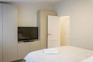 Апартаменты Elegant Town Hall Apartment Каунас Апартаменты с 1 спальней-21
